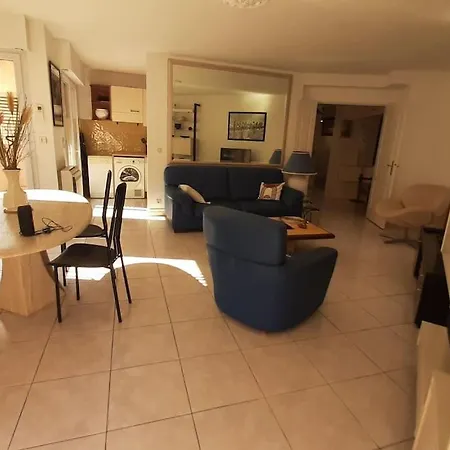 Grand T2 Lumineux, 2 Balcons, Coeur De Ville, A 100m Plage, Parking Daire