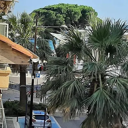 Grand T2 Lumineux, 2 Balcons, Coeur De Ville, A 100m Plage, Parking *