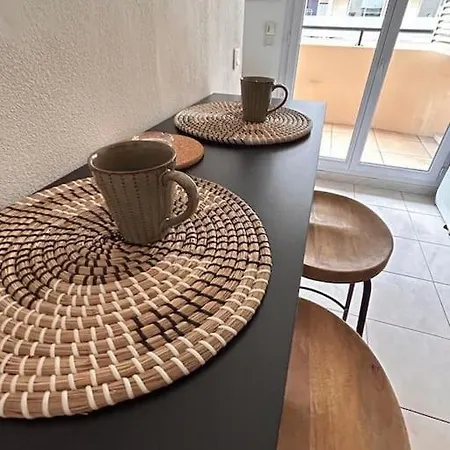 Grand T2 Lumineux, 2 Balcons, Coeur De Ville, A 100m Plage, Parking * Sainte-Maxime