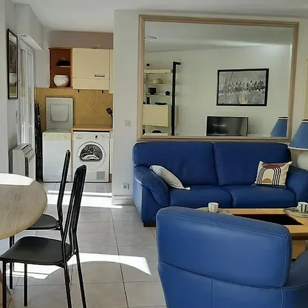 Grand T2 Lumineux, 2 Balcons, Coeur De Ville, A 100m Plage, Parking * Sainte-Maxime