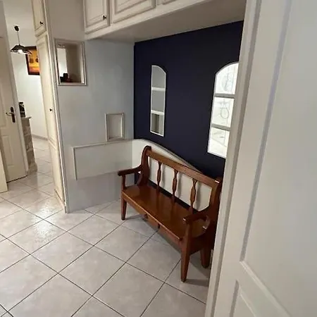 Grand T2 Lumineux, 2 Balcons, Coeur De Ville, A 100m Plage, Parking * Sainte-Maxime
