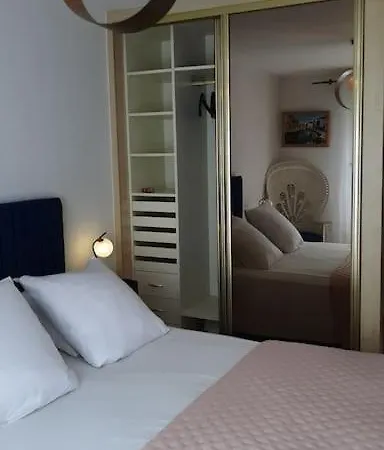 Grand T2 Lumineux, 2 Balcons, Coeur De Ville, A 100m Plage, Parking