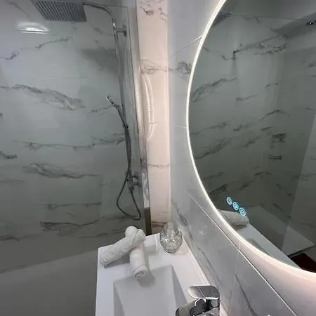 Nouveau Coeur De Ville, 100 M De La Plage, Spacieux *