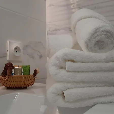 Nouveau Coeur De Ville, 100 M De La Plage, Spacieux Apartment