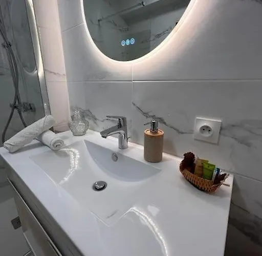 Διαμέρισμα Nouveau Coeur De Ville, 100 M De La Plage, Spacieux